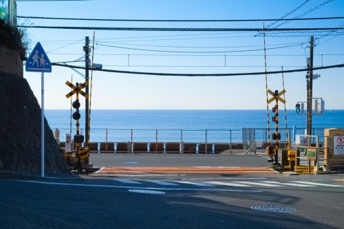 鎌倉高校前駅踏切